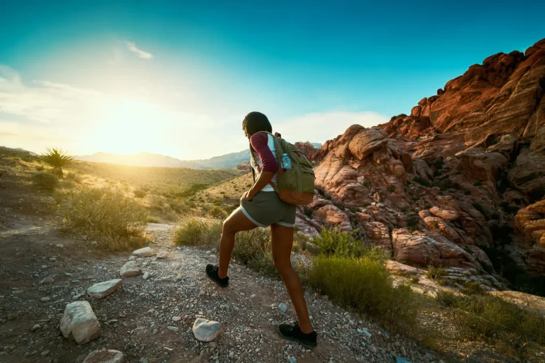 homepage-callout-hiking-l